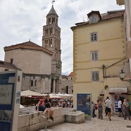 شقة Kaleta سبليت